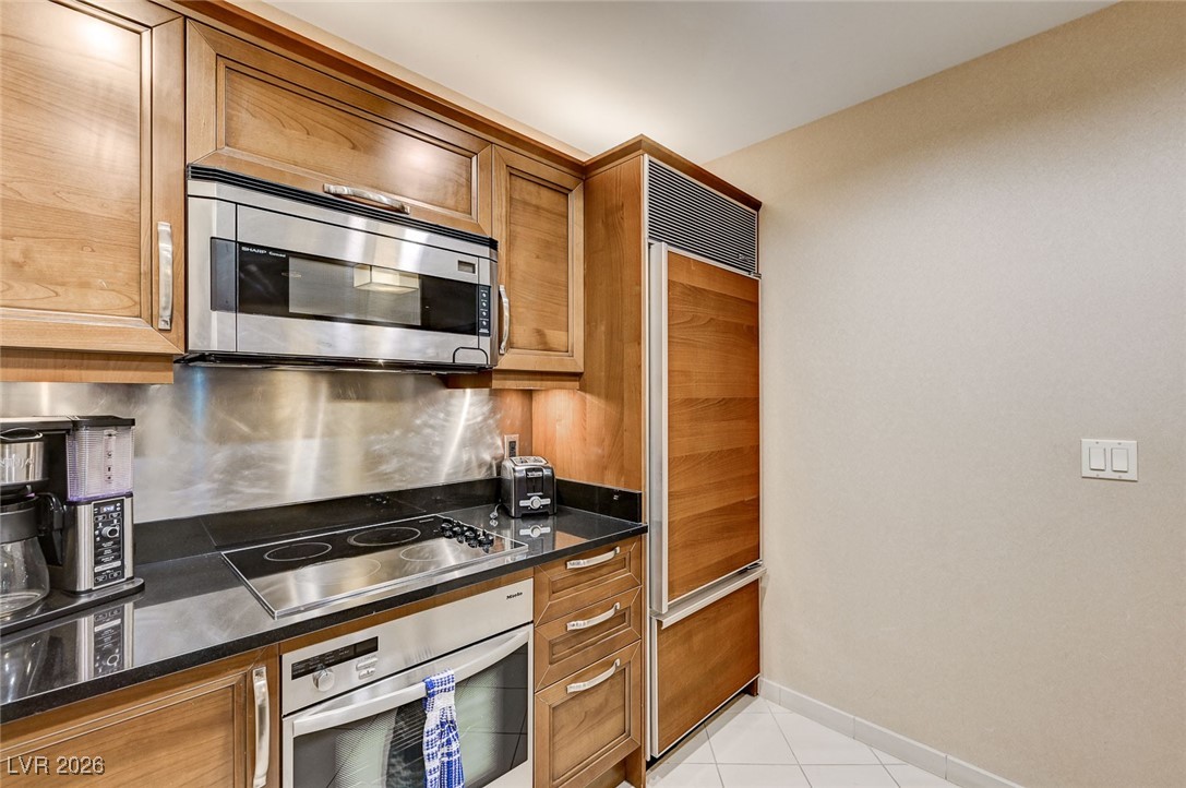 135 East Harmon Avenue 2721