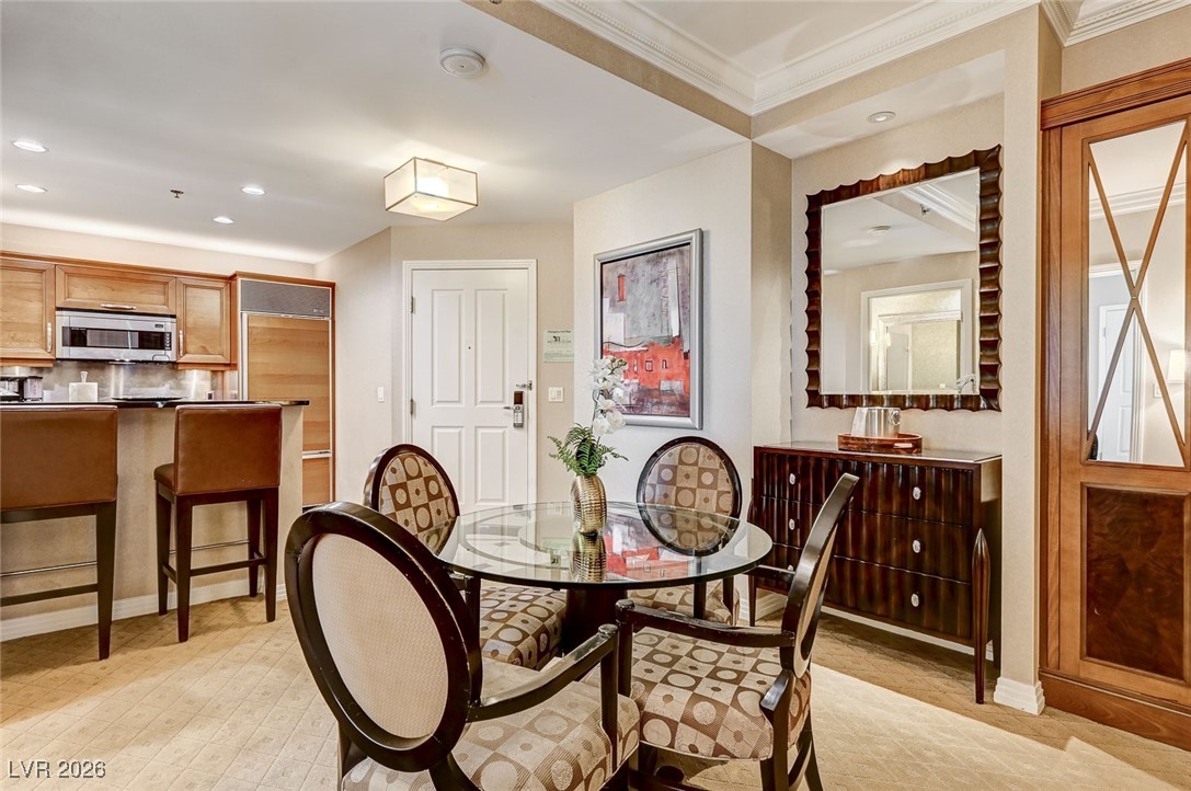 135 East Harmon Avenue 2721