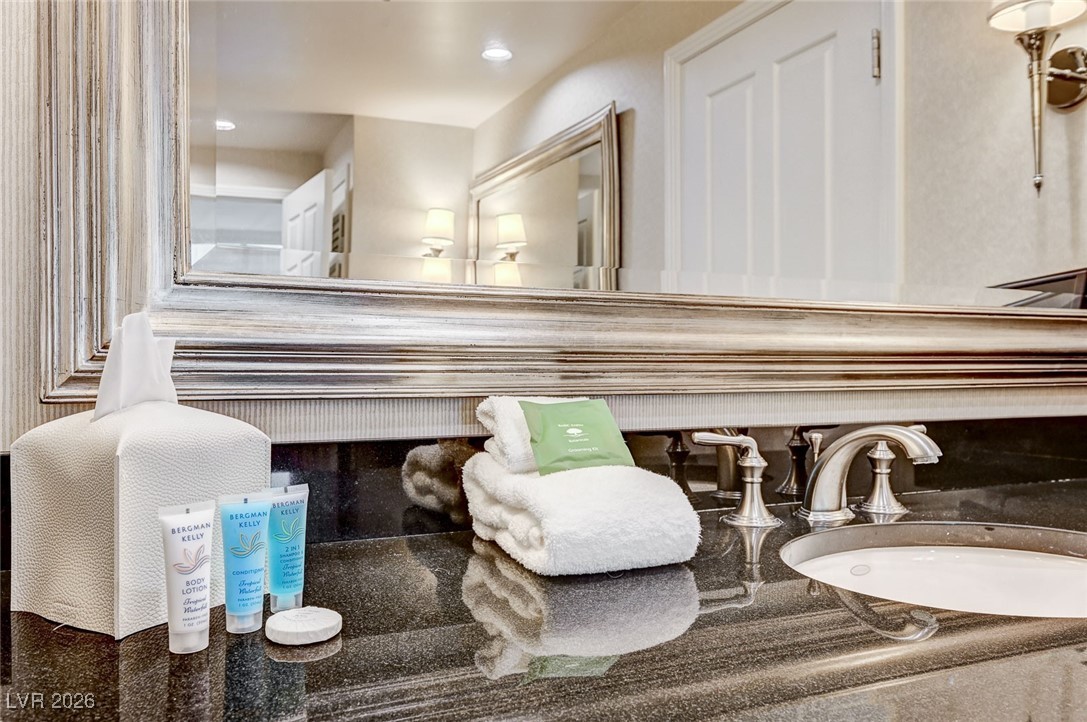 135 East Harmon Avenue 2721