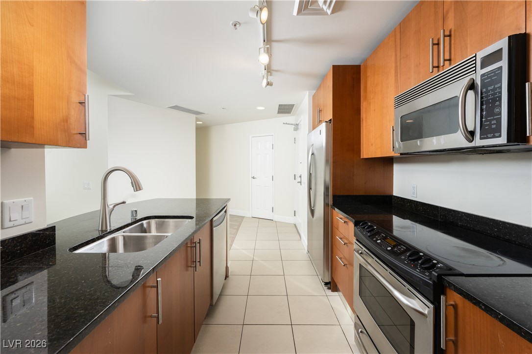 200 West Sahara Avenue 2204