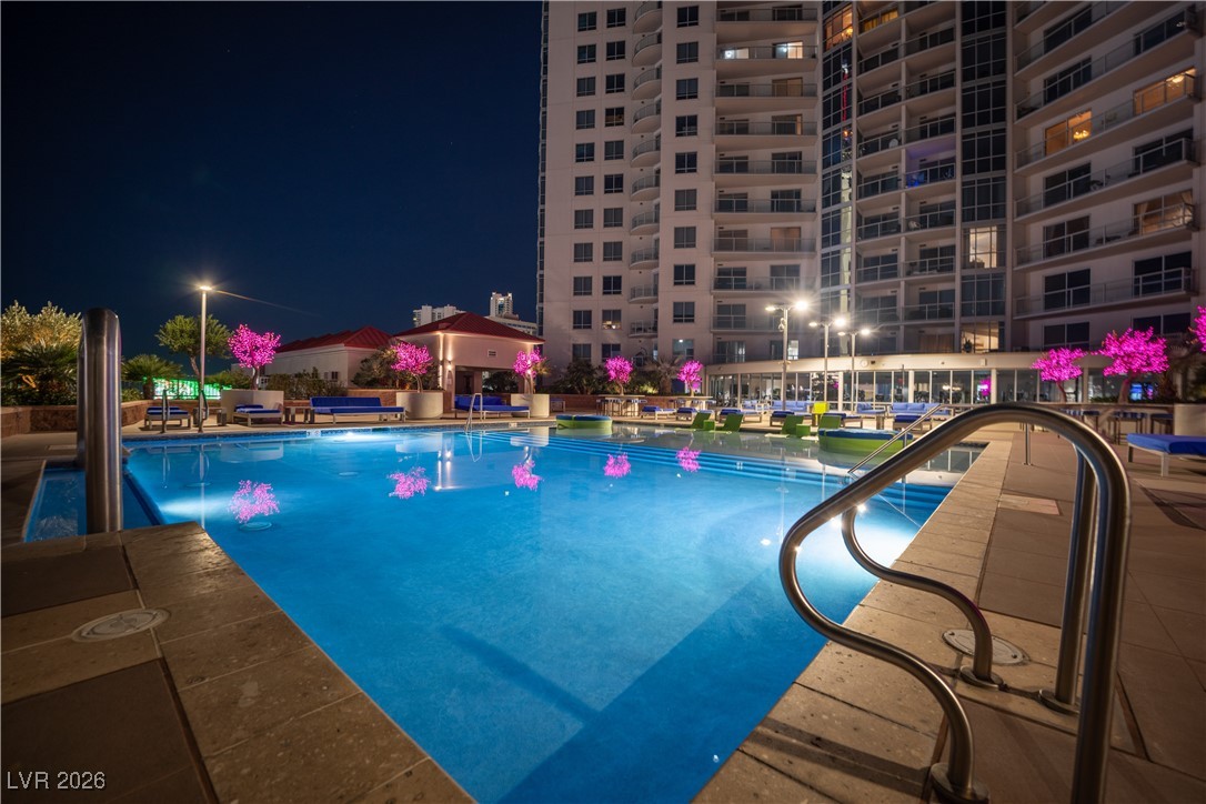 200 West Sahara Avenue 2204