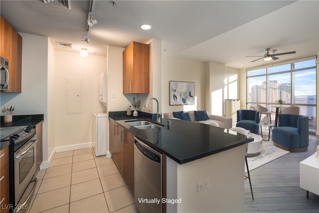 200 West Sahara Avenue 2204