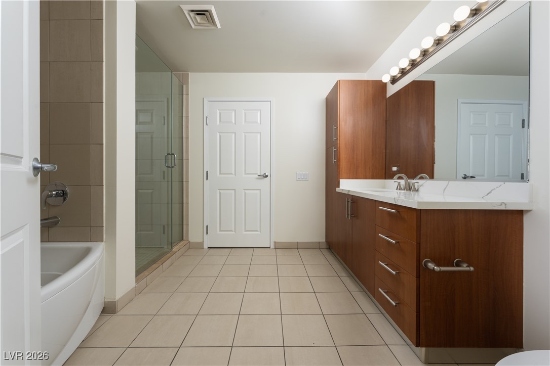 200 West Sahara Avenue 2204