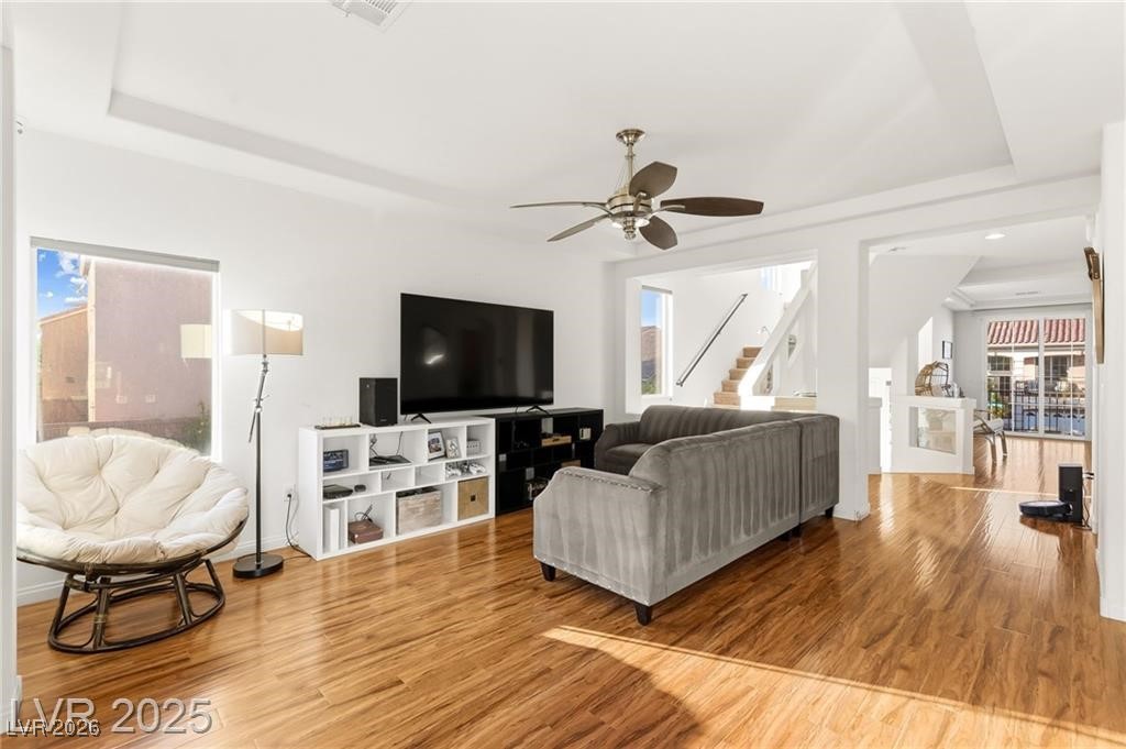 5345 Tartan Hill Avenue