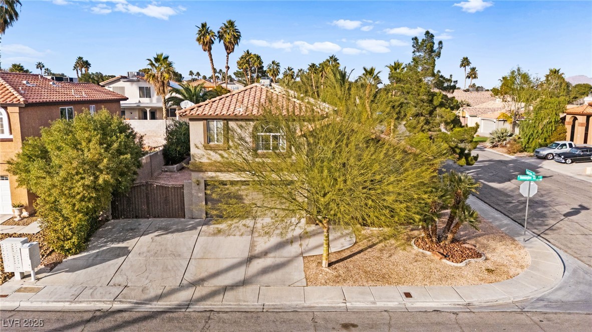 2570 Hummingbird Hill Avenue