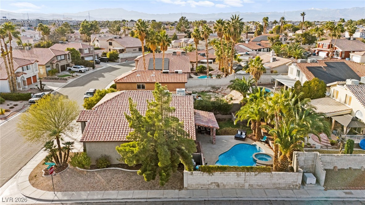 2570 Hummingbird Hill Avenue