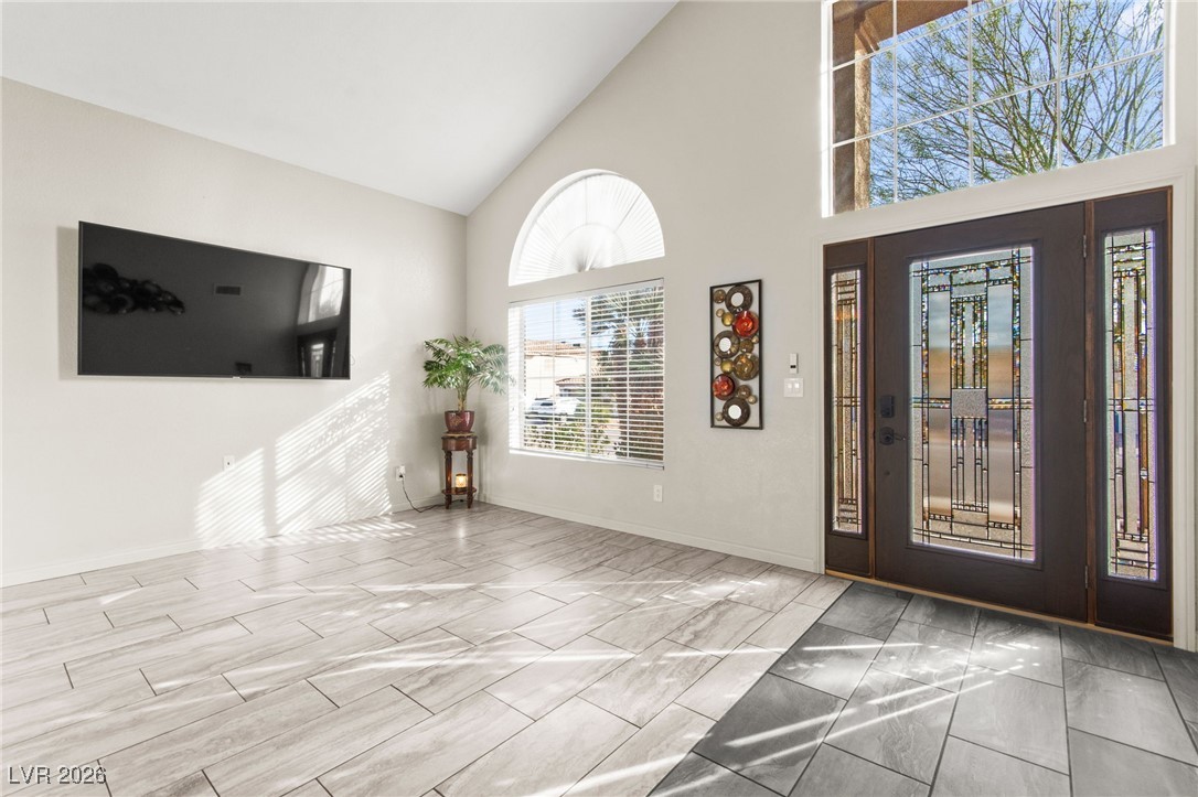 2570 Hummingbird Hill Avenue