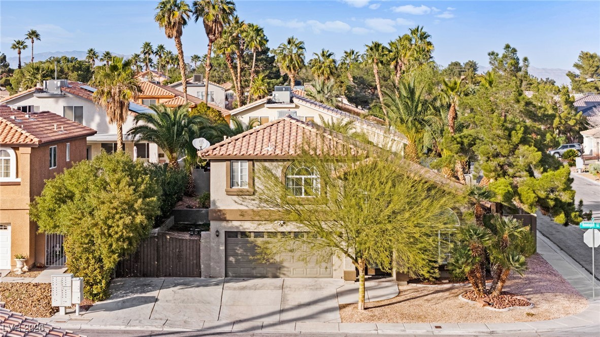 2570 Hummingbird Hill Avenue