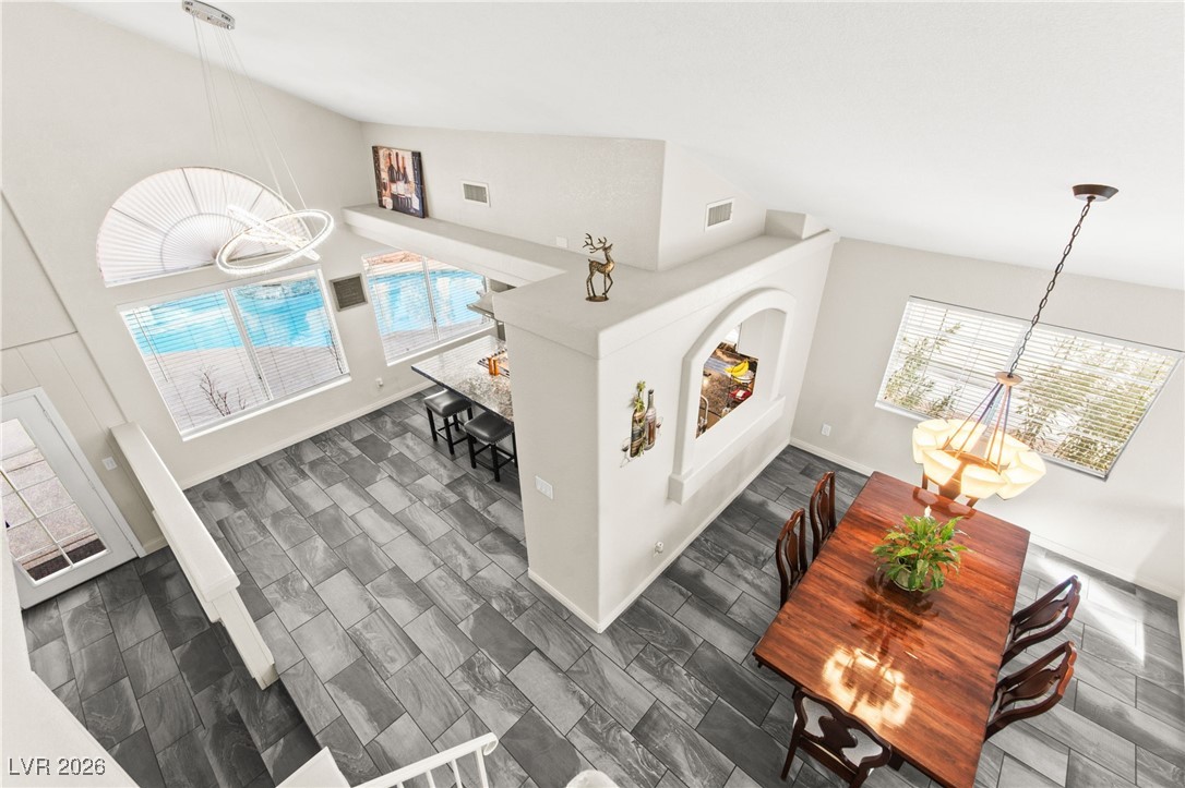 2570 Hummingbird Hill Avenue