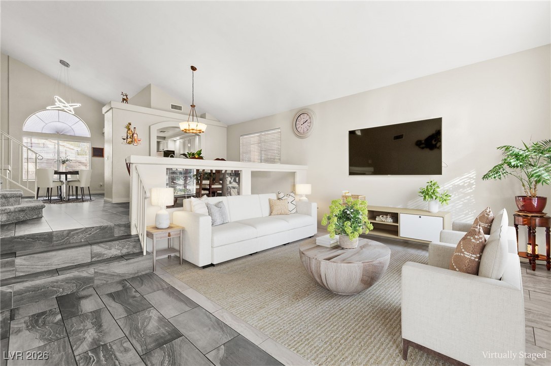 2570 Hummingbird Hill Avenue