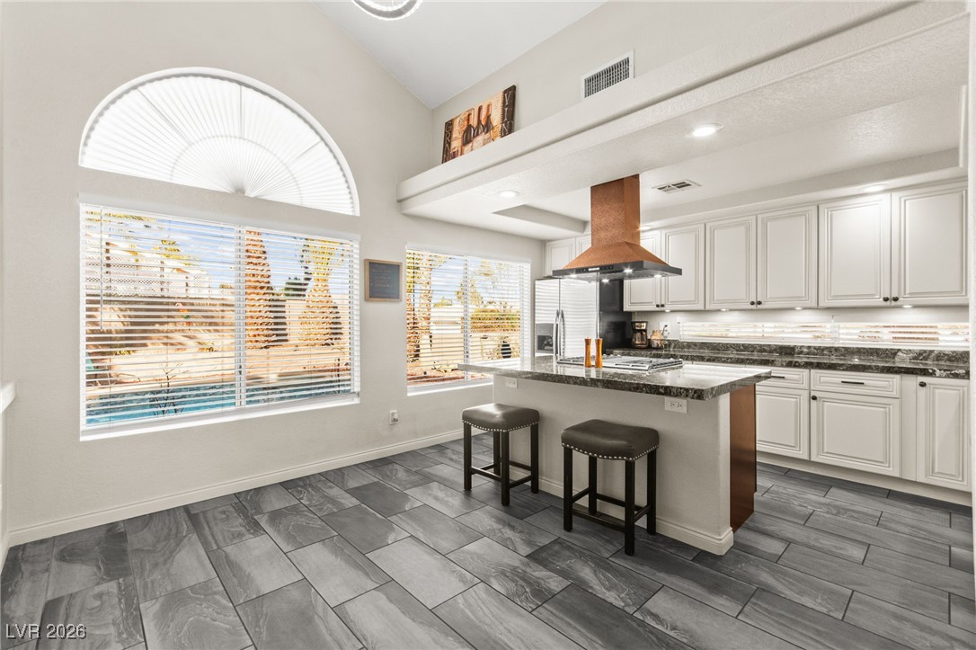 2570 Hummingbird Hill Avenue