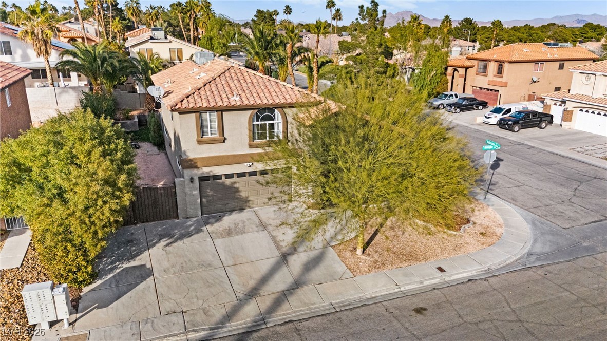 2570 Hummingbird Hill Avenue