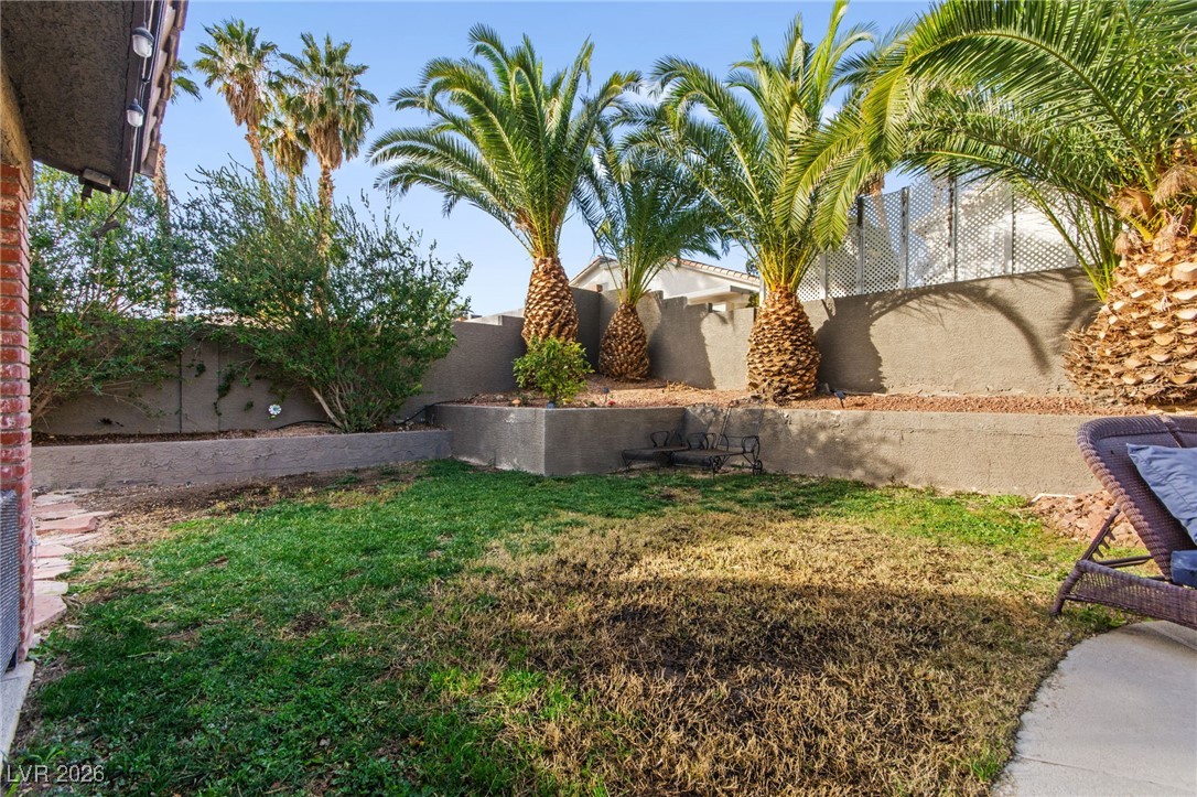 2570 Hummingbird Hill Avenue