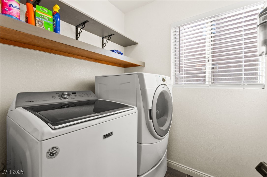 2570 Hummingbird Hill Avenue