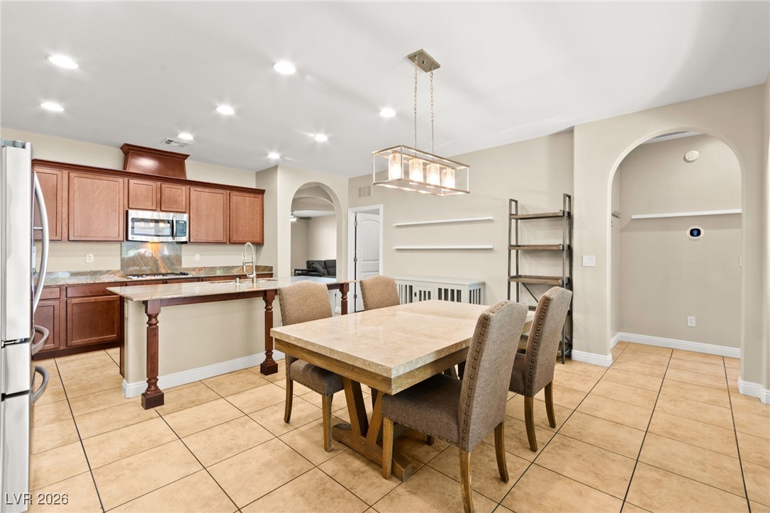 10241 Pine Ridge Peak Avenue