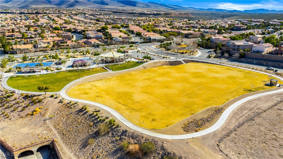 2835 Strathallan Avenue