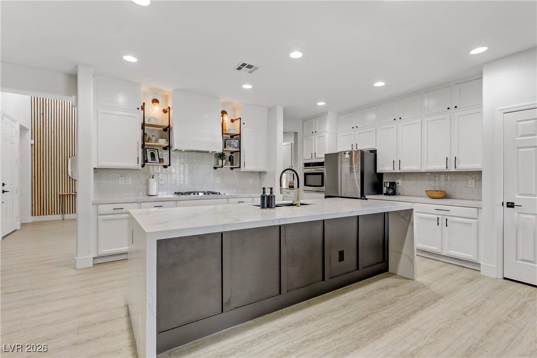 2835 Strathallan Avenue