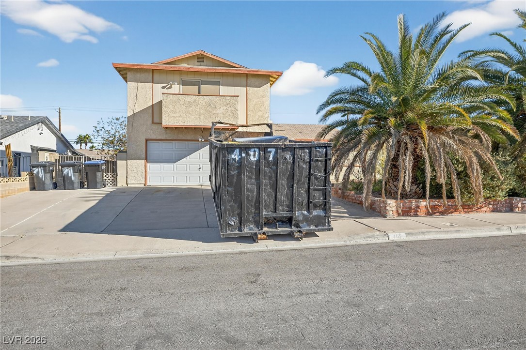 713 Strawberry Place