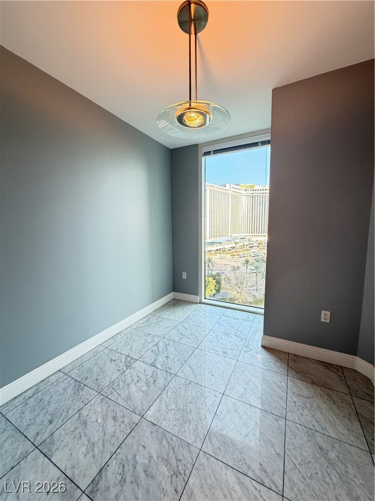 2777 Paradise Road 904