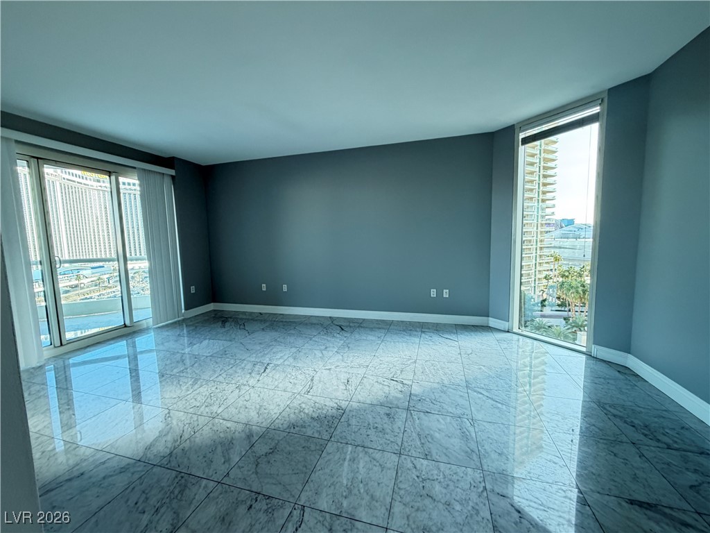 2777 Paradise Road 904