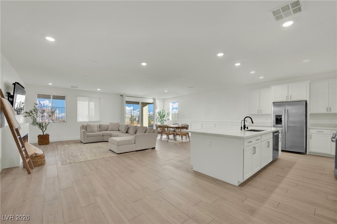 6094 Amelia Pointe Street