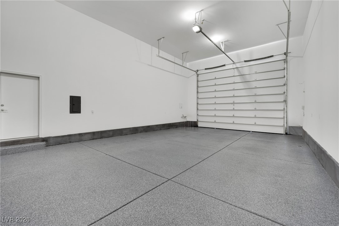 6094 Amelia Pointe Street