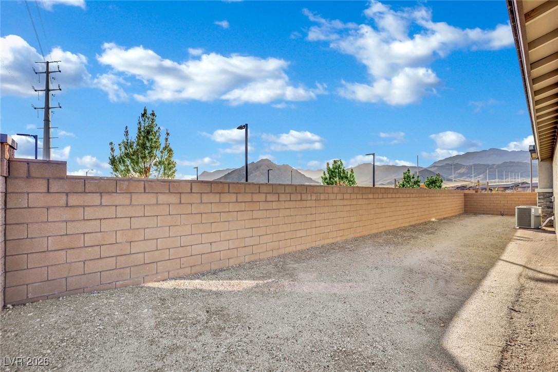 6094 Amelia Pointe Street