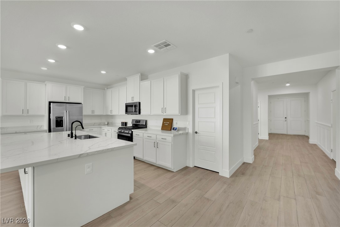 6094 Amelia Pointe Street