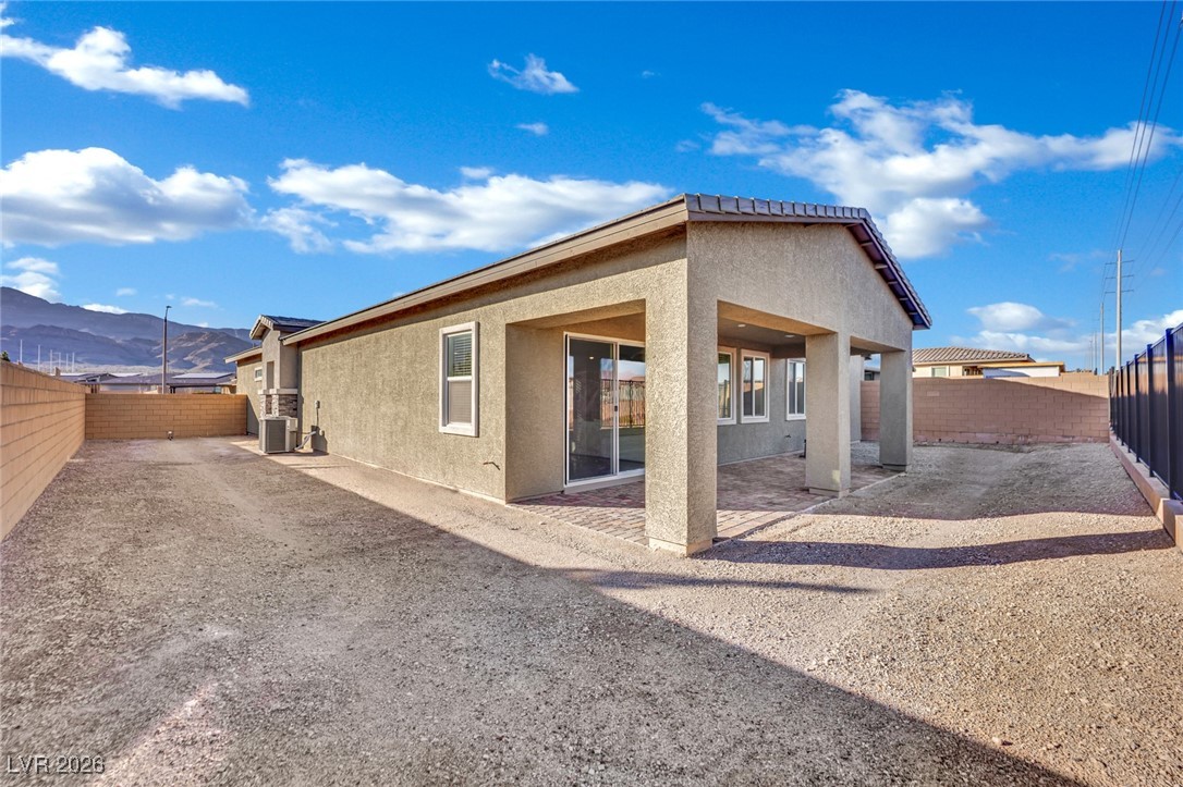 6094 Amelia Pointe Street