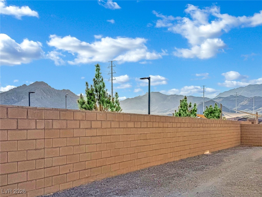 6094 Amelia Pointe Street