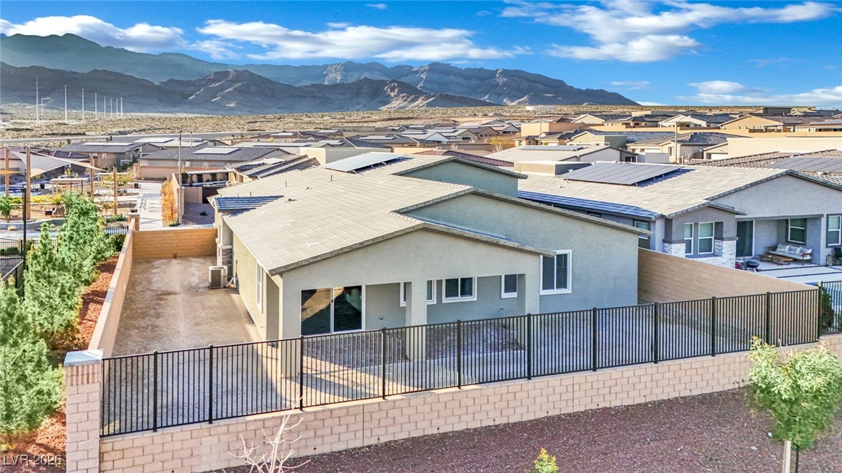 6094 Amelia Pointe Street