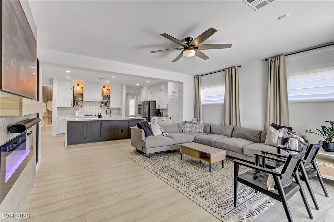 2835 Strathallan Avenue