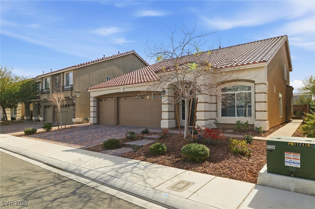 5917 Ancient Peaks Avenue