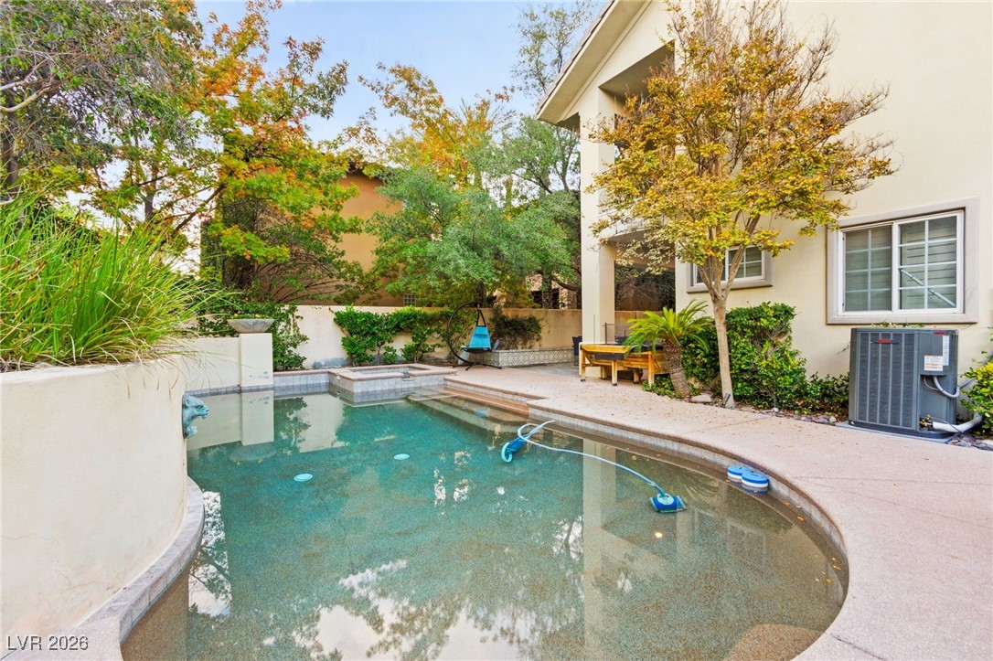 9204 White Tail Drive