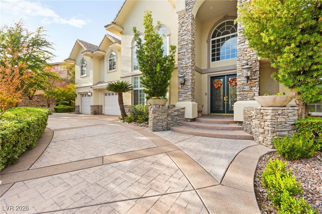 9204 White Tail Drive