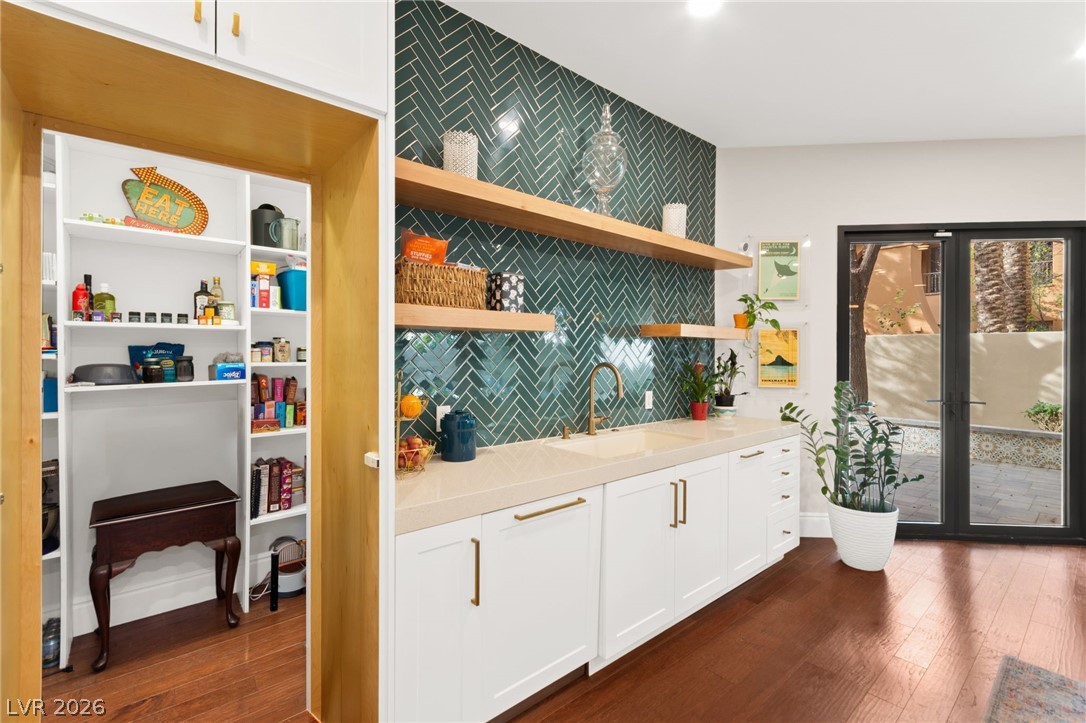 9204 White Tail Drive