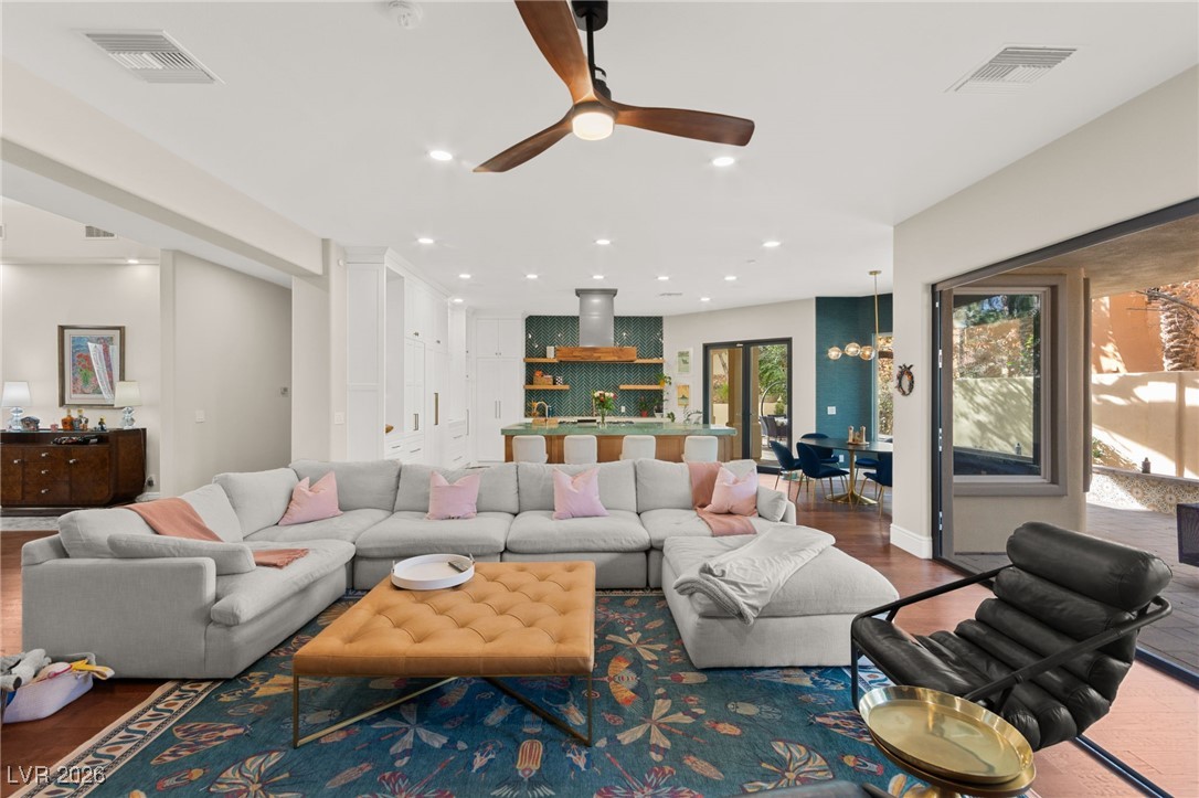 9204 White Tail Drive