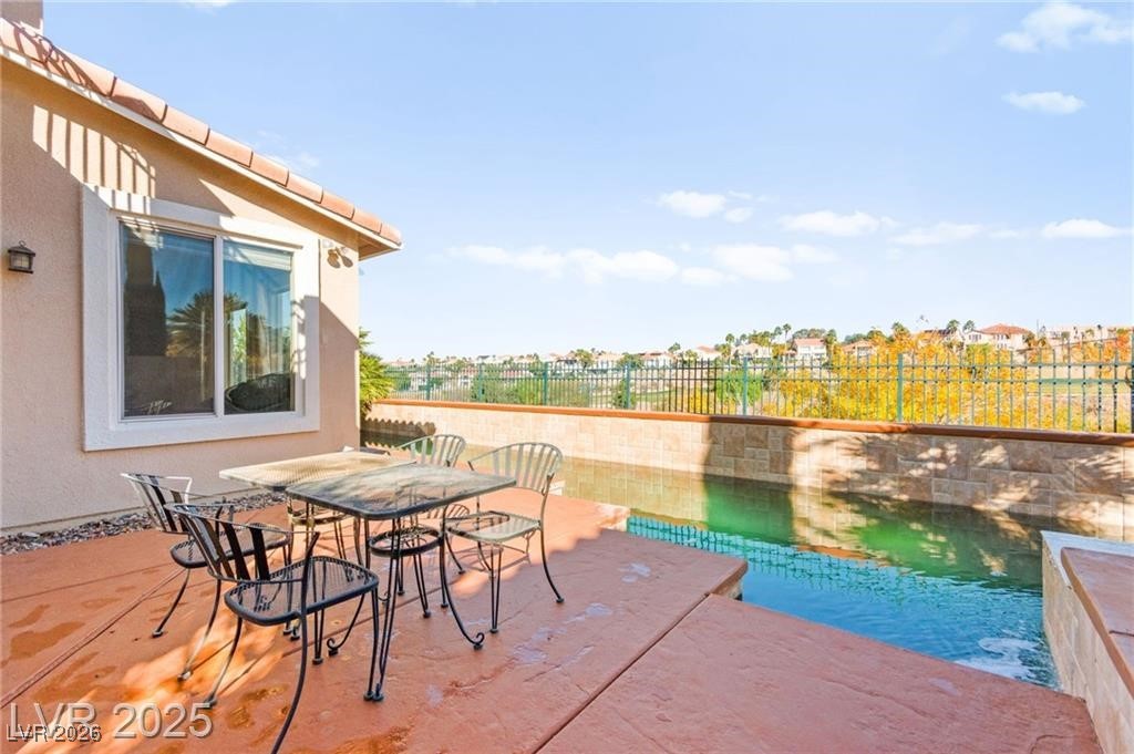 2900 Carmelo Drive