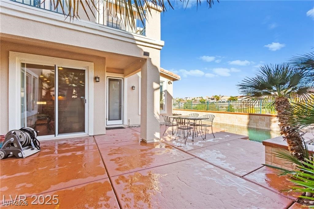 2900 Carmelo Drive