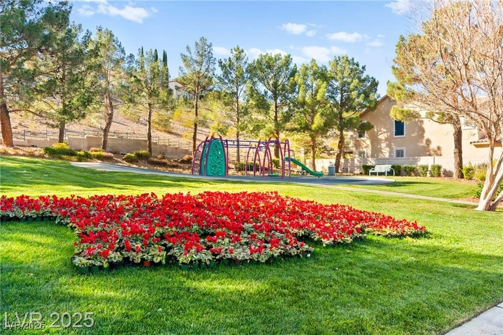 2900 Carmelo Drive