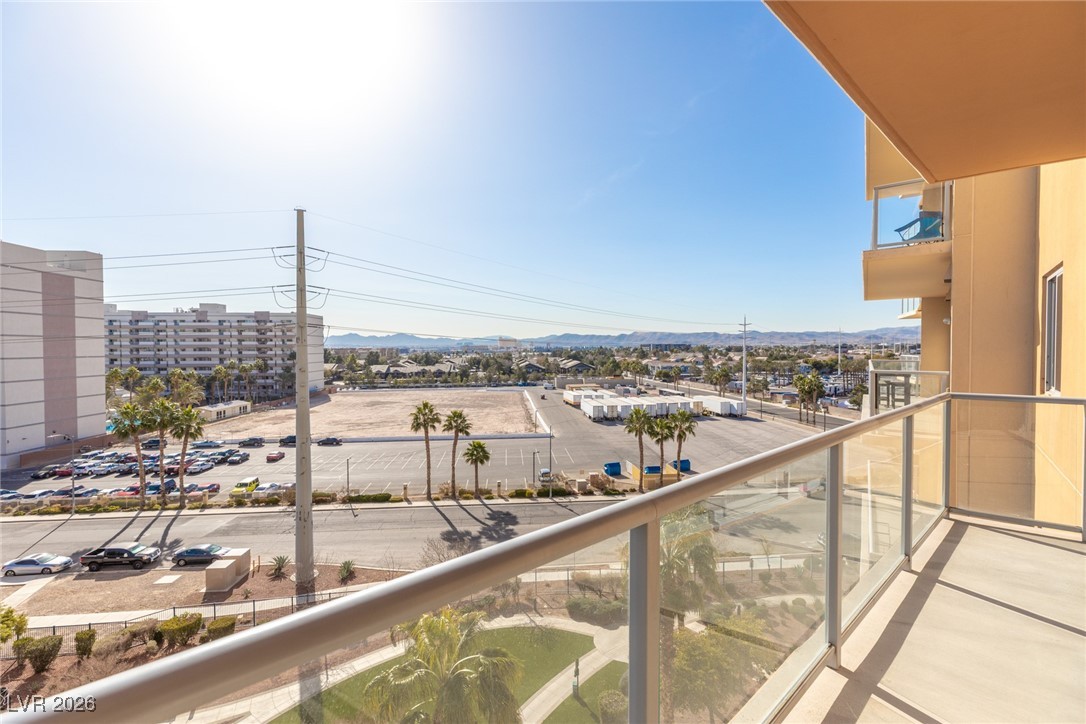 8255 Las Vegas Boulevard 619