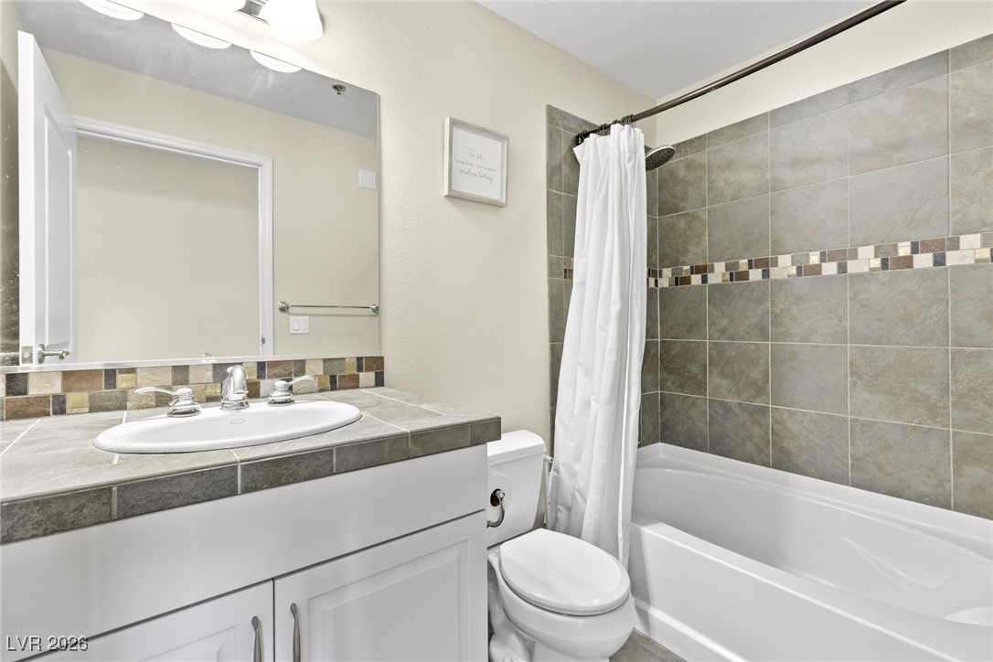 8255 Las Vegas Boulevard 619