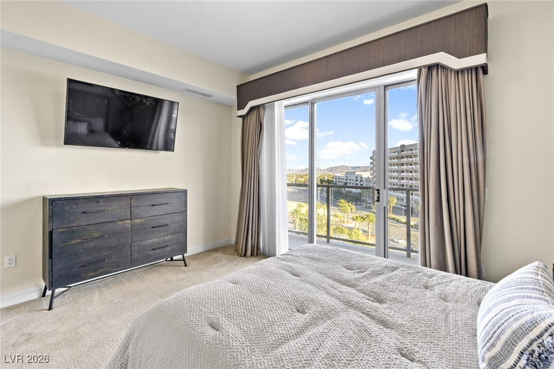 8255 Las Vegas Boulevard 619