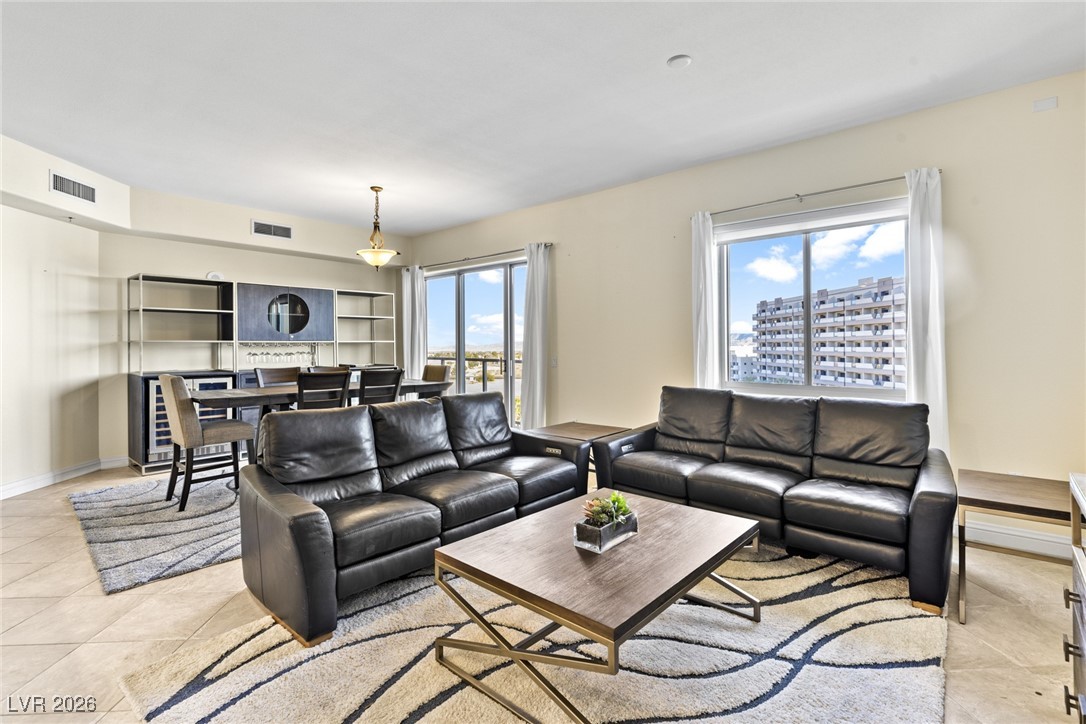 8255 Las Vegas Boulevard 619