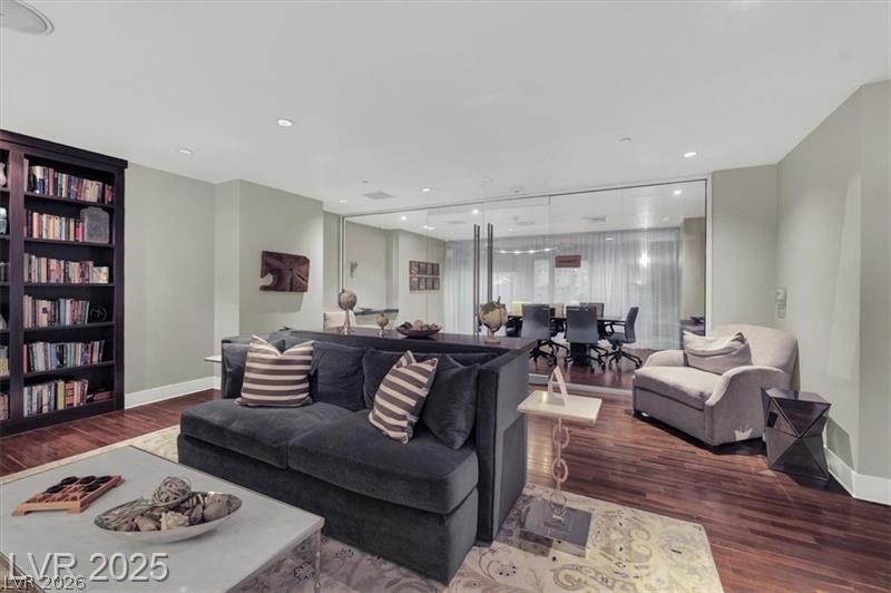 8255 Las Vegas Boulevard 619