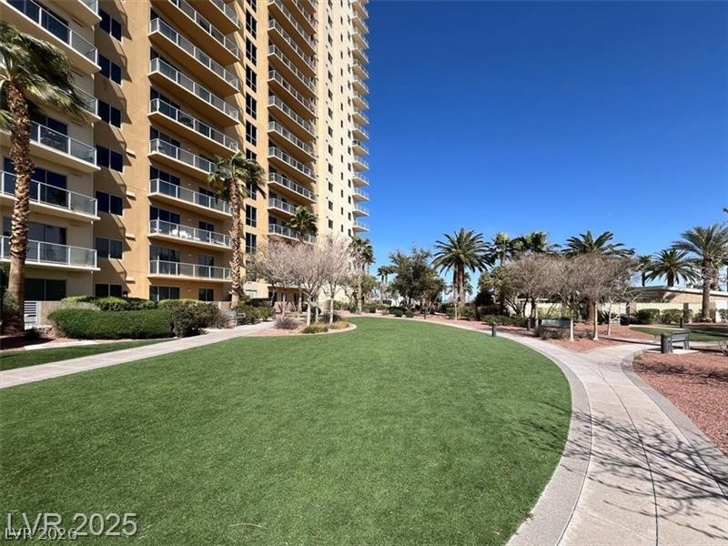8255 Las Vegas Boulevard 619