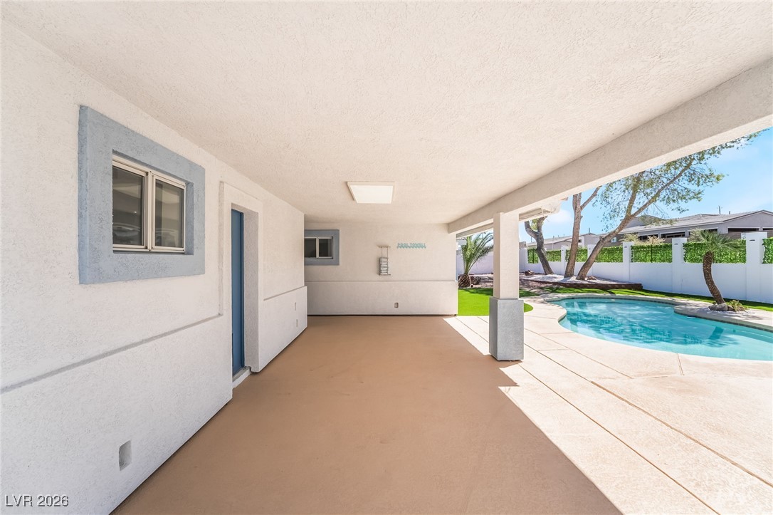 611 East Fairway Road