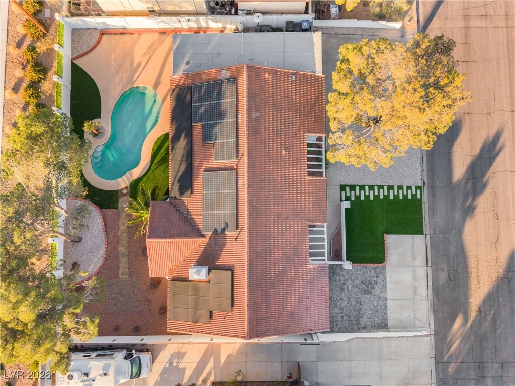 611 East Fairway Road