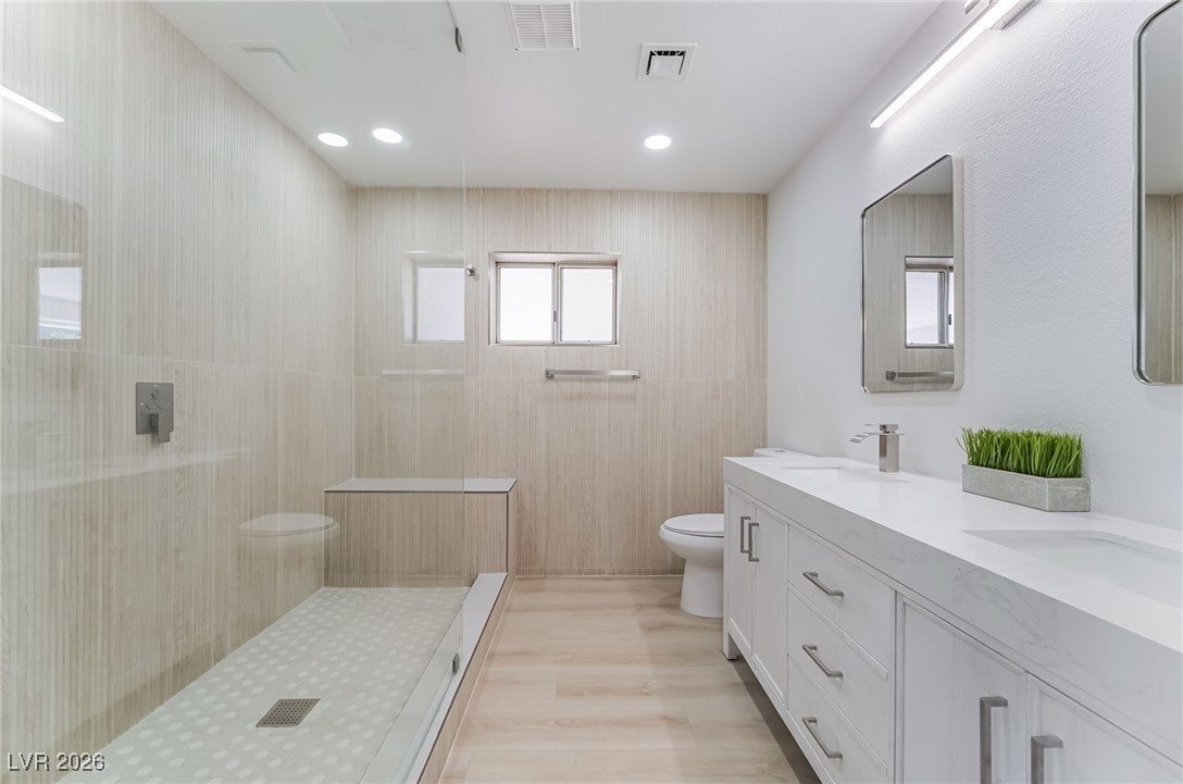 611 East Fairway Road