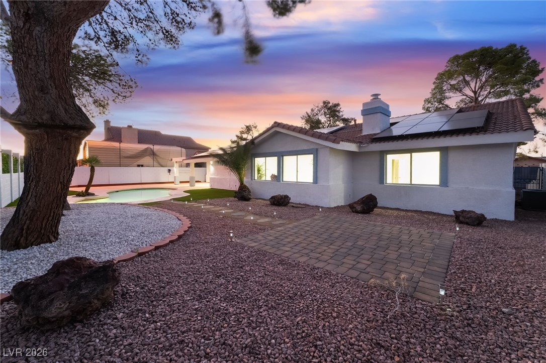 611 East Fairway Road